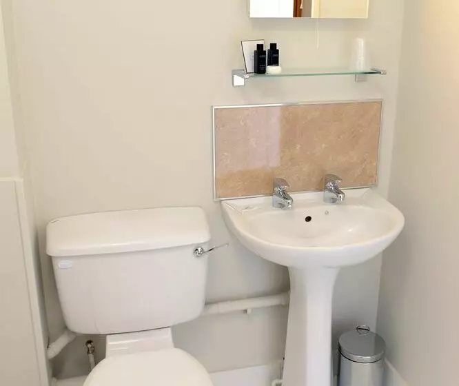 Отель Eynsham Hall