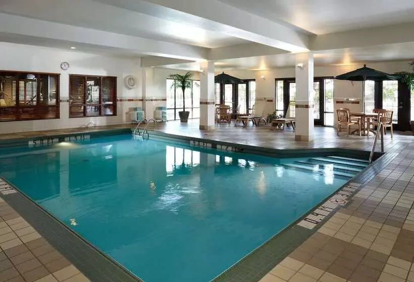 فندق Hampton Inn & Suites By Hilton Montreal Dorval