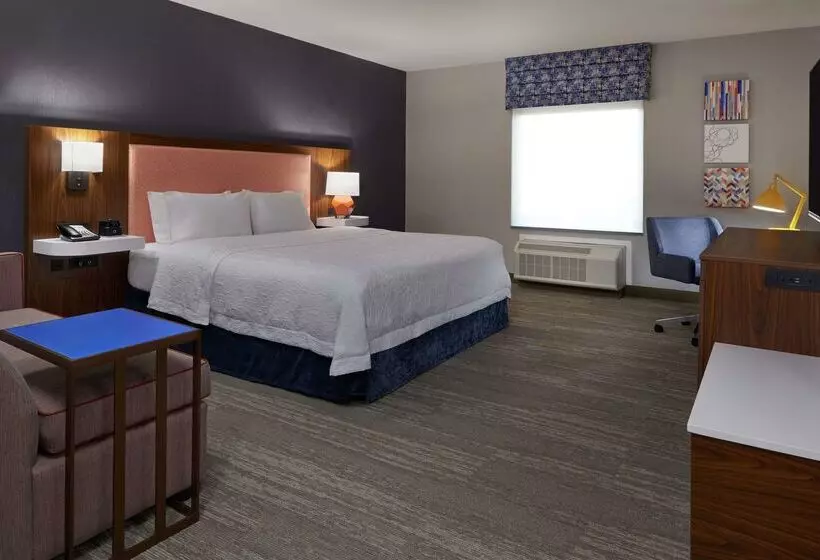 فندق Hampton Inn & Suites By Hilton Montreal Dorval