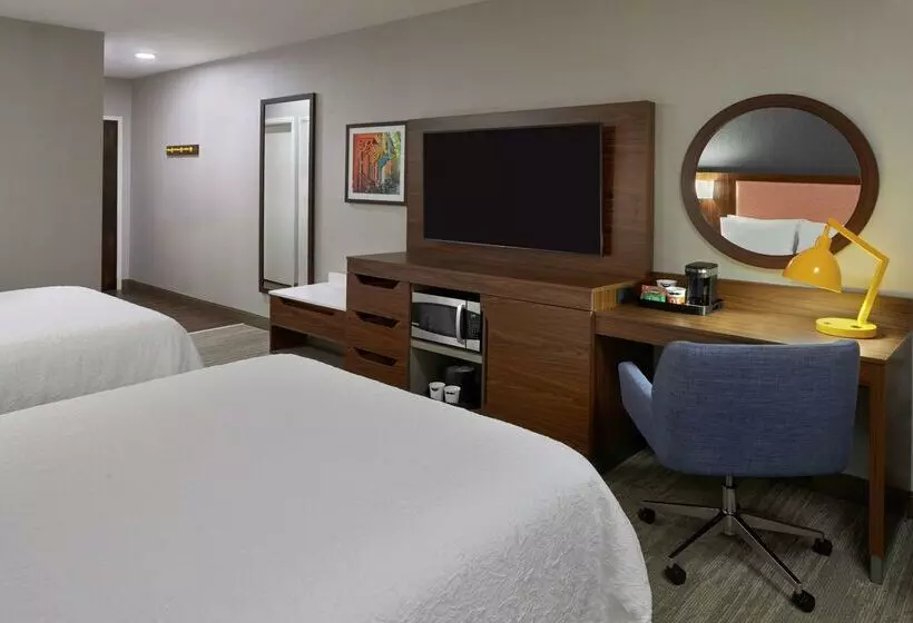 فندق Hampton Inn & Suites By Hilton Montreal Dorval
