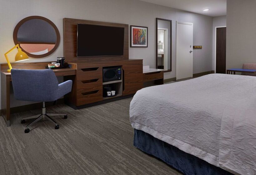 هتل Hampton Inn & Suites By Hilton Montreal Dorval