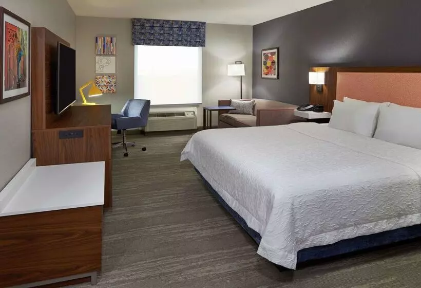 فندق Hampton Inn & Suites By Hilton Montreal Dorval