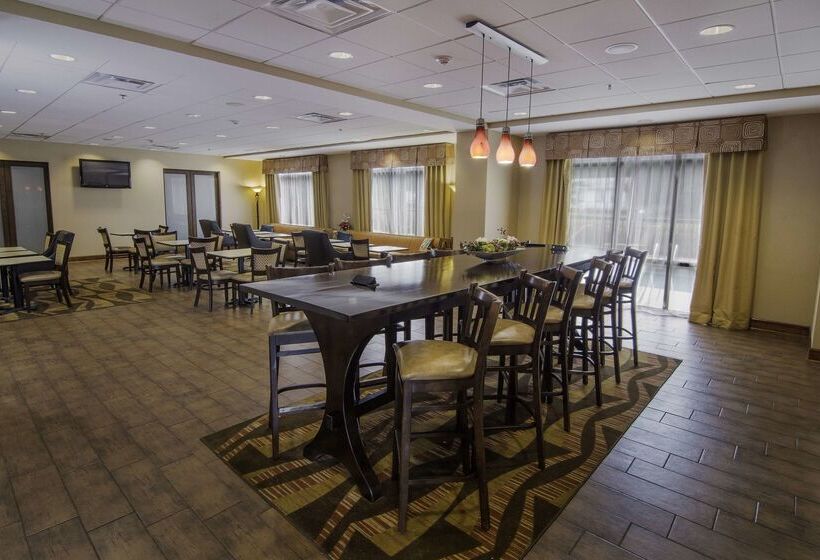 Отель Hampton Inn Kingsland