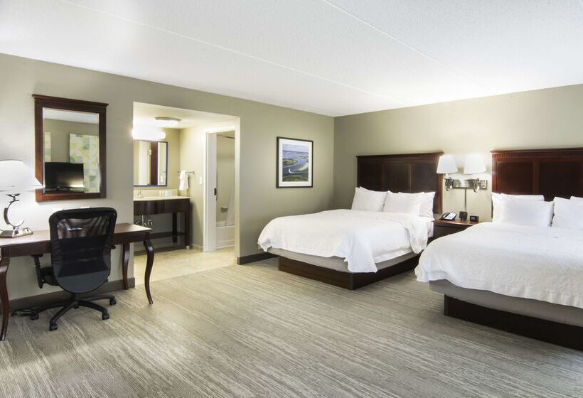 Отель Hampton Inn Kingsland