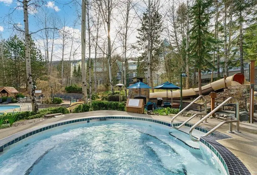 ホテル Hilton Grand Vacations Club Whistler