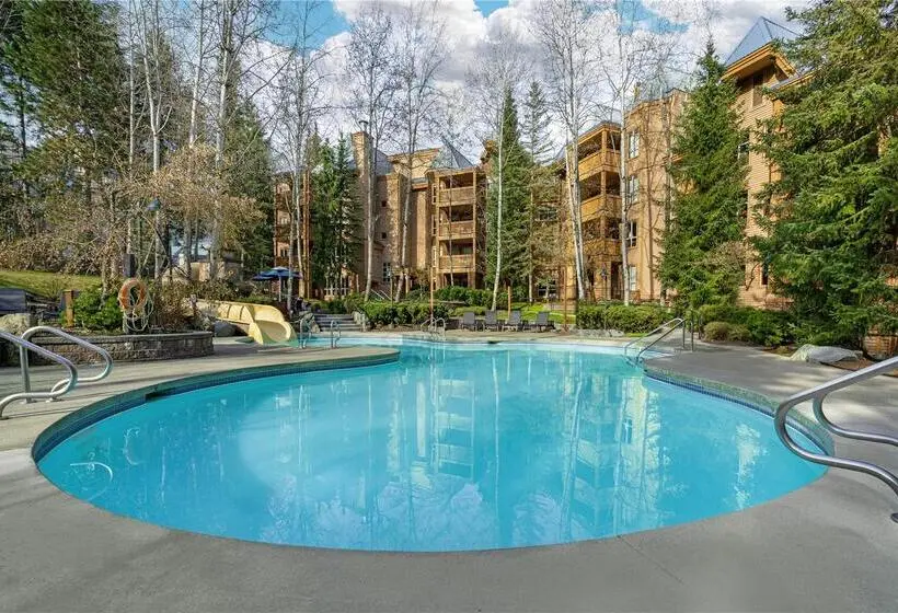 ホテル Hilton Grand Vacations Club Whistler