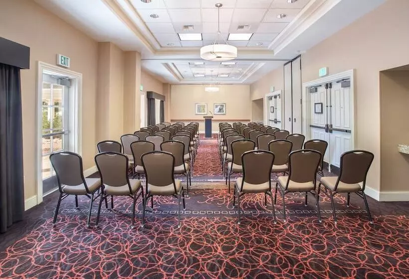 酒店 Holiday Inn Colorado Springs   Airport, An Ihg