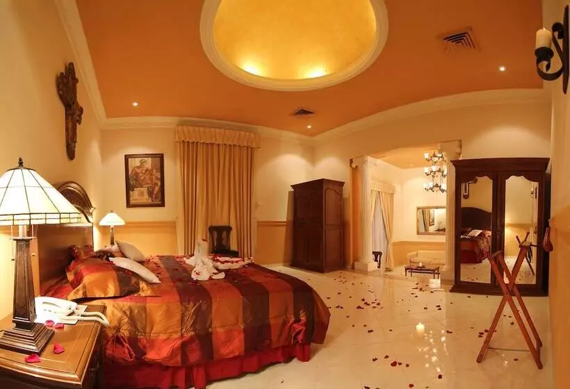 هتل Boutique La Mision De Fray Diego