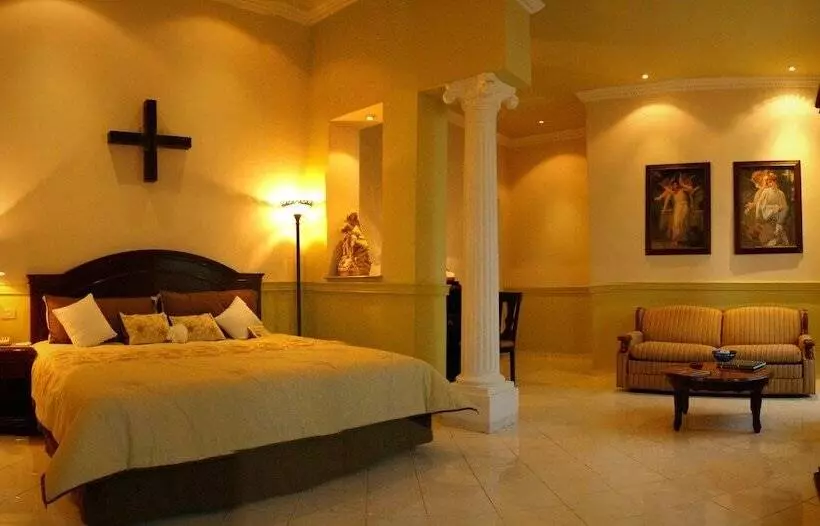 هتل Boutique La Mision De Fray Diego