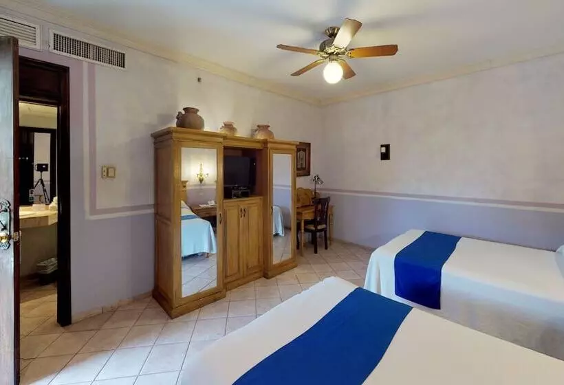 هتل Boutique La Mision De Fray Diego