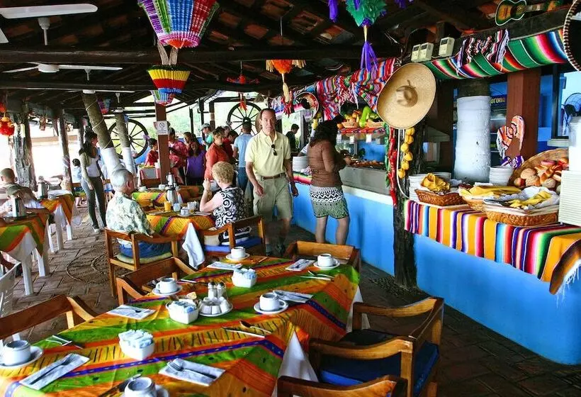 Отель Lindo Mar Resort