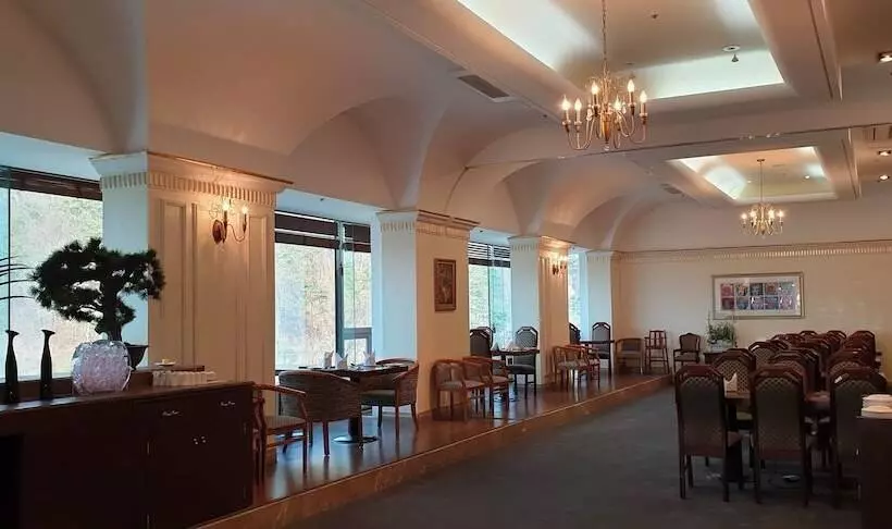 Отель Mudeung Park