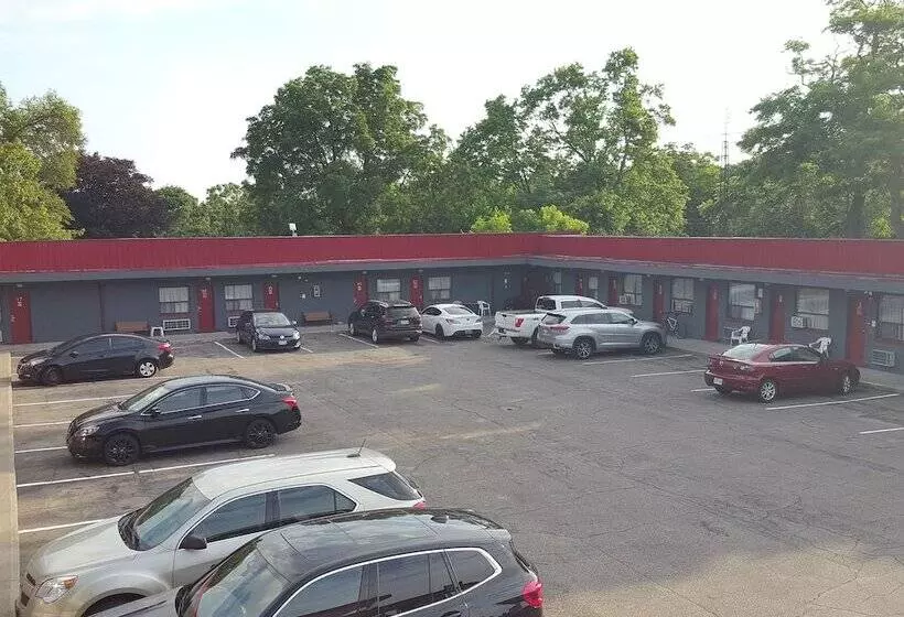 هتل Niagara Inn & Suites