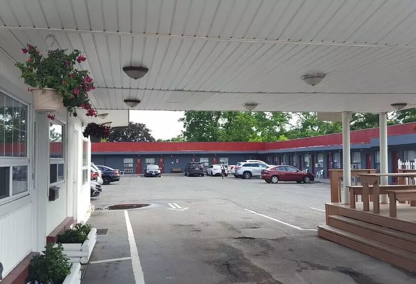 هتل Niagara Inn & Suites