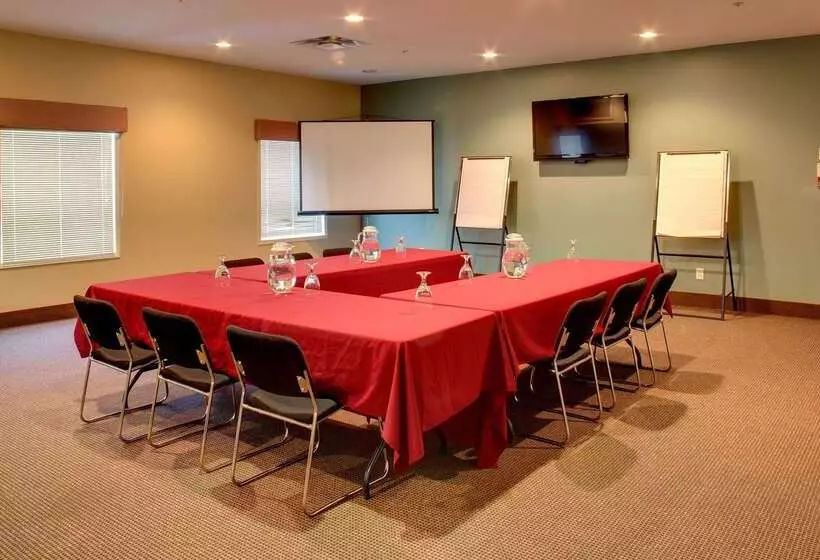 ホテル Ramada Golden