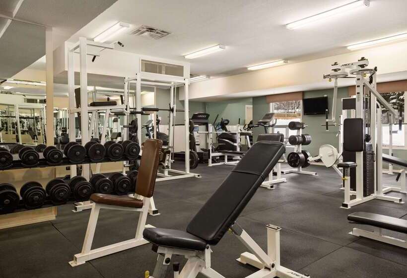 فندق Ramada Golden