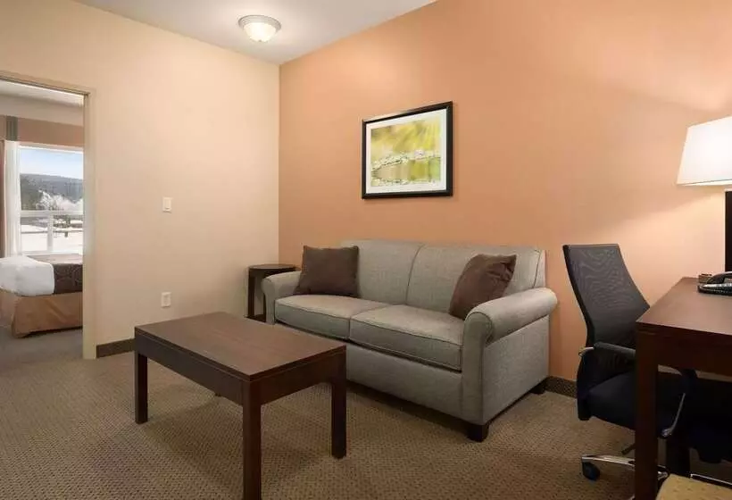 ホテル Ramada Golden