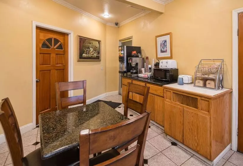 ホテル Rose Garden