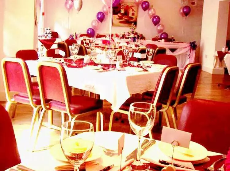 فندق Savoy Court