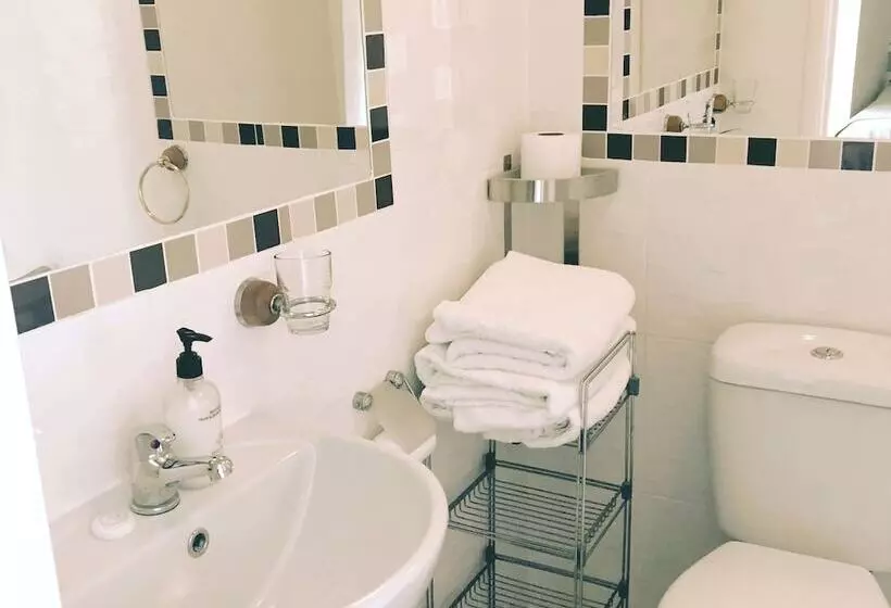 فندق Savoy Court