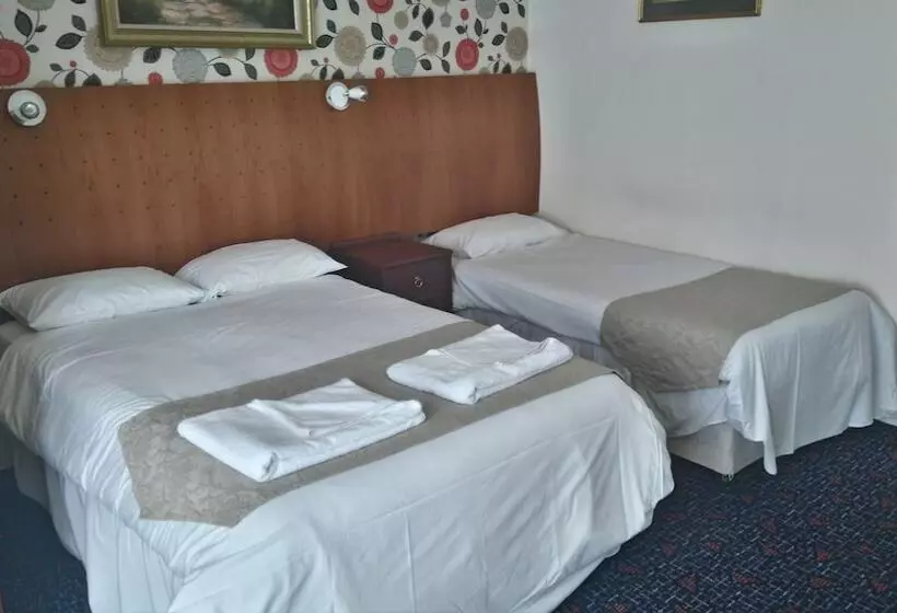 فندق Savoy Court