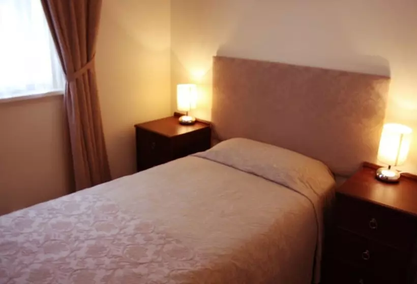 فندق Savoy Court