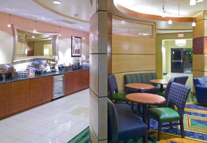 هتل Springhill Suites Savannah Airport