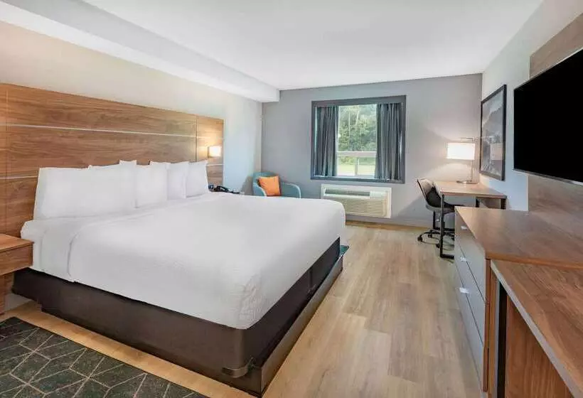 ホテル Super 8 By Wyndham Cornwall On