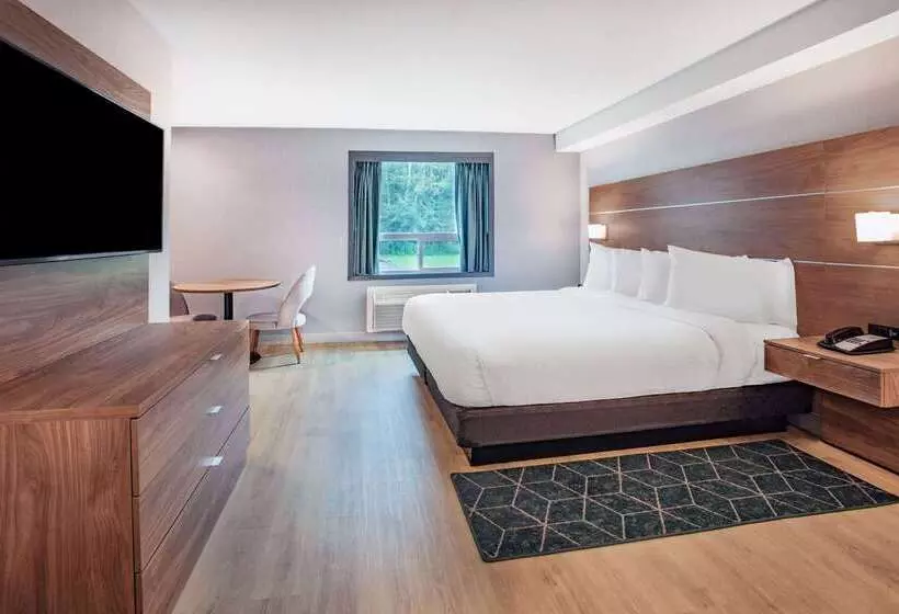 ホテル Super 8 By Wyndham Cornwall On