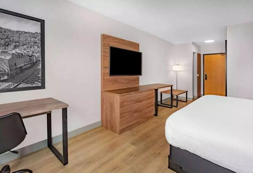 ホテル Super 8 By Wyndham Cornwall On