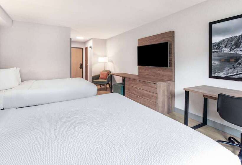 酒店 Super 8 By Wyndham Cornwall On