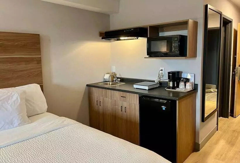 ホテル Super 8 By Wyndham Cornwall On