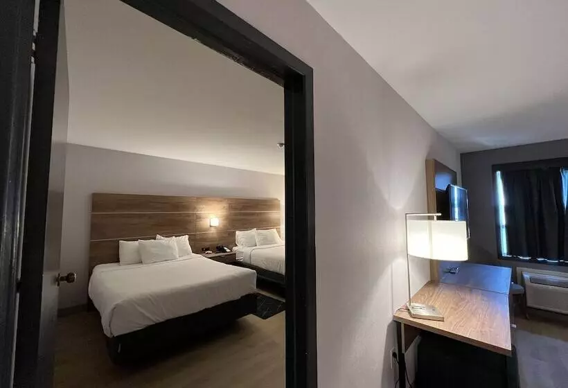 ホテル Super 8 By Wyndham Cornwall On