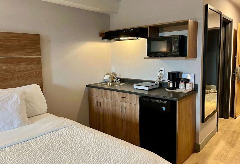 酒店 Super 8 By Wyndham Cornwall On