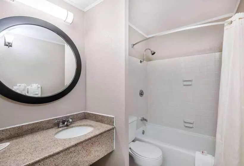 בית מלון כפרי Travelodge By Wyndham Aberdeen