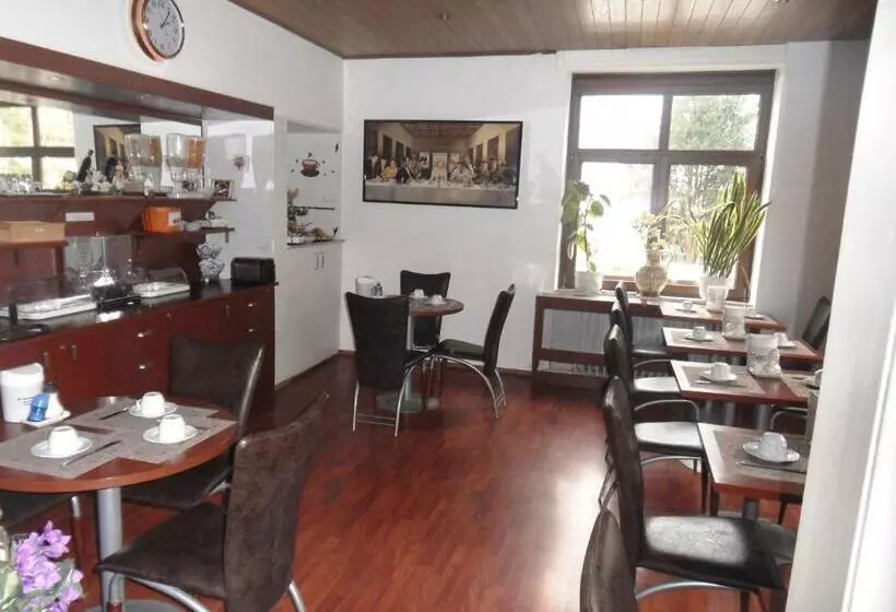 Отель Zum Adler