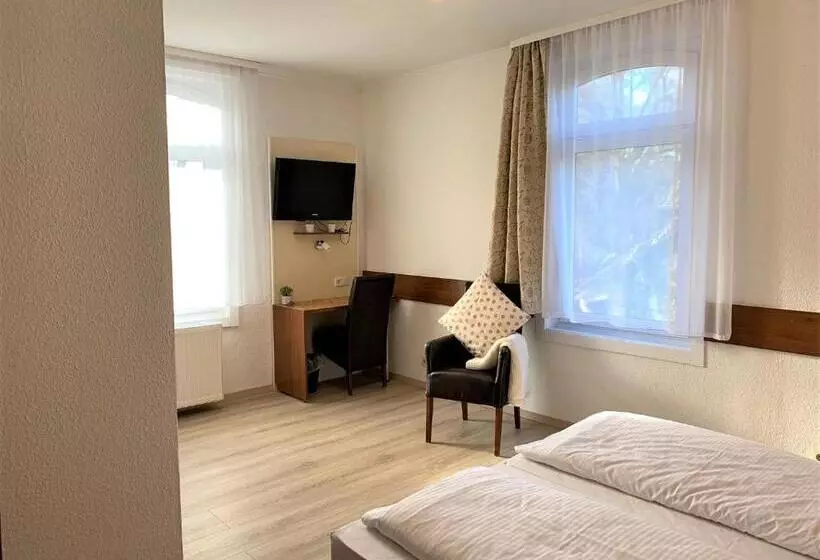 Отель Zum Adler