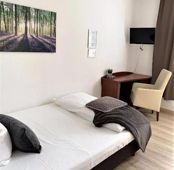 Отель Zum Adler