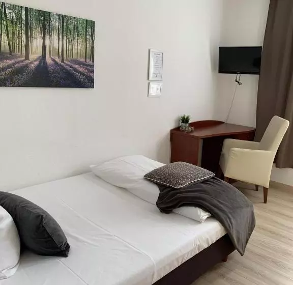 Отель Zum Adler