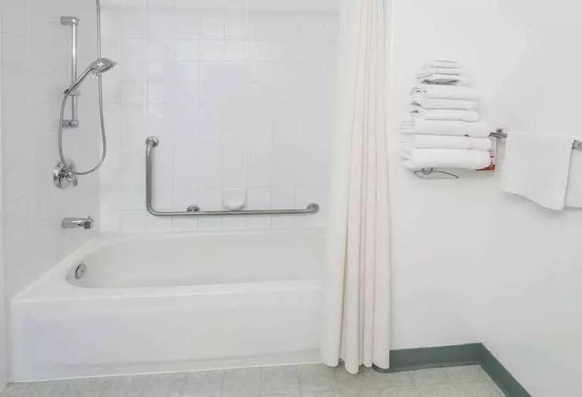 모텔 Super 8 By Wyndham Three Hills Ab