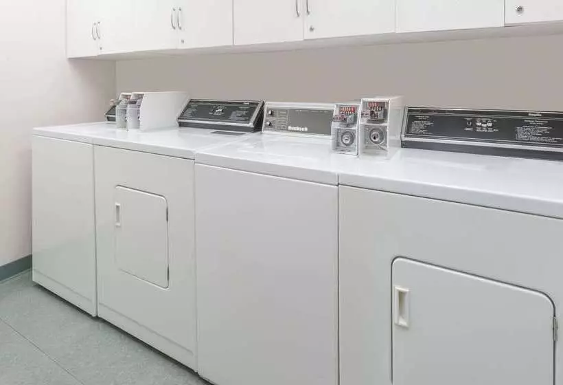 모텔 Super 8 By Wyndham Three Hills Ab