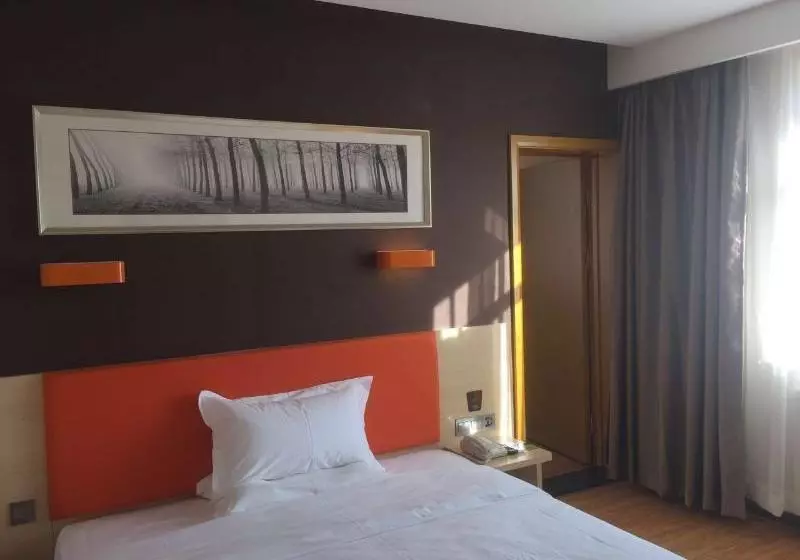 Hotelli 7 Days Premium Guangzhou Chimelong Clifford Estates