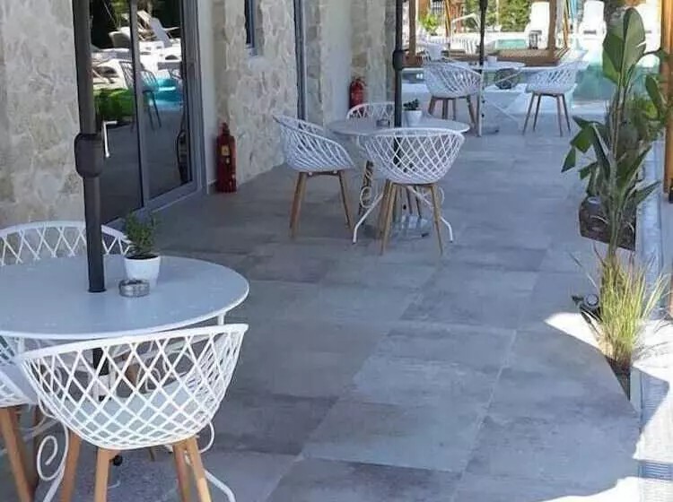 Hotelli Agorastos Luxury Living