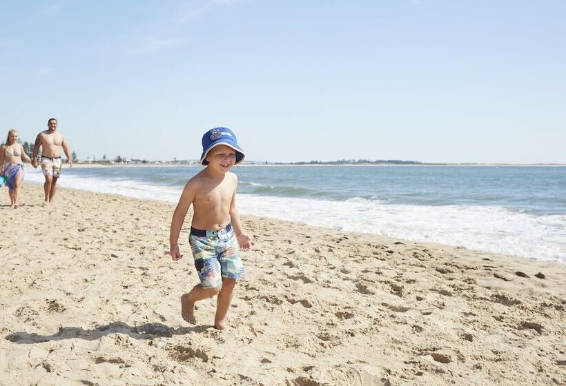 فندق Nrma Stockton Beach Holiday Park