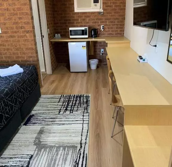 Motelli Colonial Motor Inn