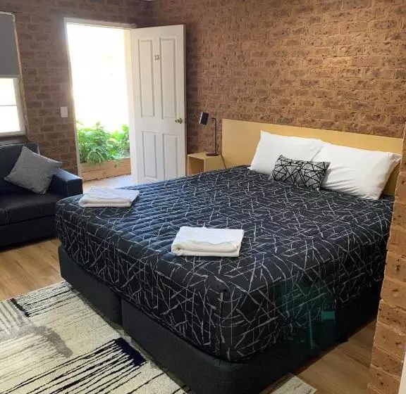 Motelli Colonial Motor Inn