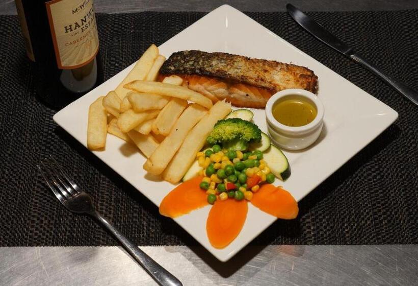 モーテル Colonial Motor Inn