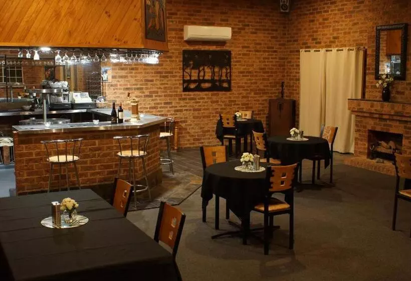 Motelli Colonial Motor Inn