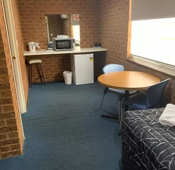 Motelli Colonial Motor Inn