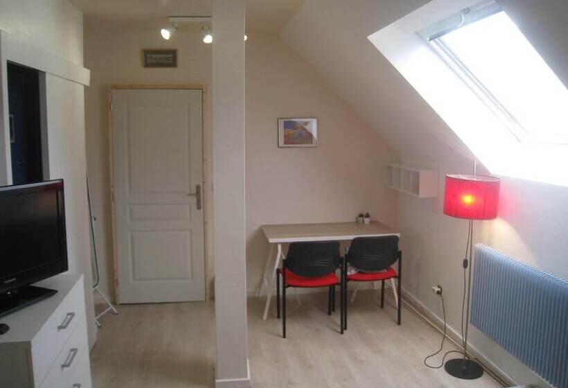 住宿加早餐  Chambres Privatives Chez L Habitant